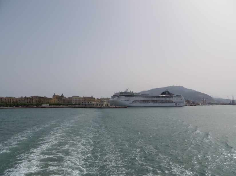 32105E80-81AD-4C53-B9F1-629C84409FA3