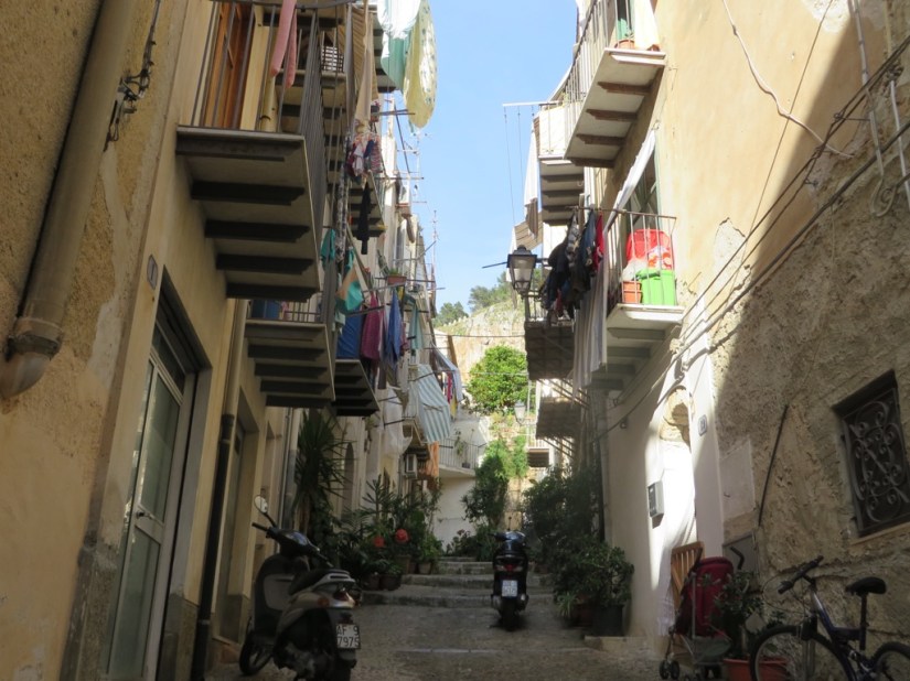 6A0C81B4-92C5-4D6B-B13F-0B26EC2ECE20