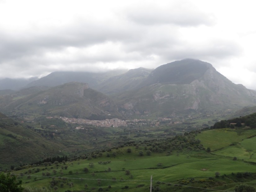 F87DE583-63AF-46C6-8E60-2651E248A482