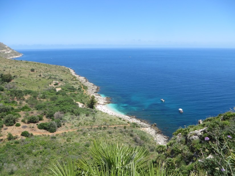 FC22C0D1-4638-4702-A2BB-205E8397FBB6