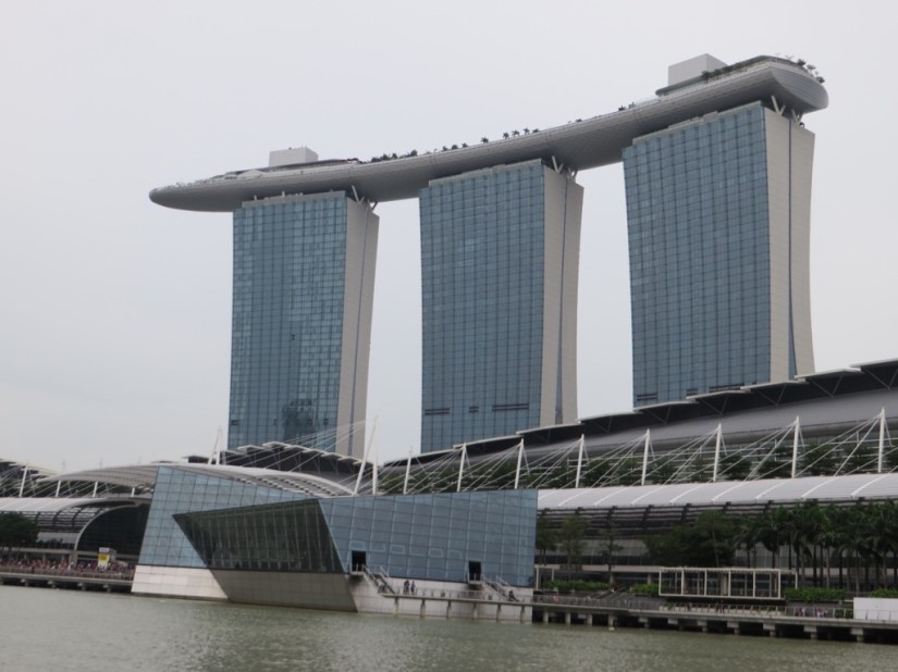 60F56426-4F99-4677-A198-320474F1E771