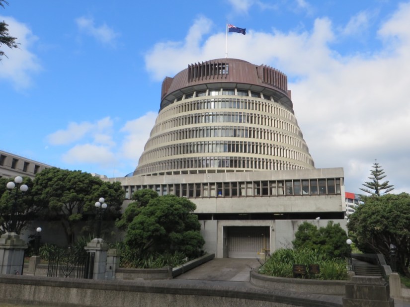 E0EC6D21-88C1-4B7D-AB7E-61C0A086B447