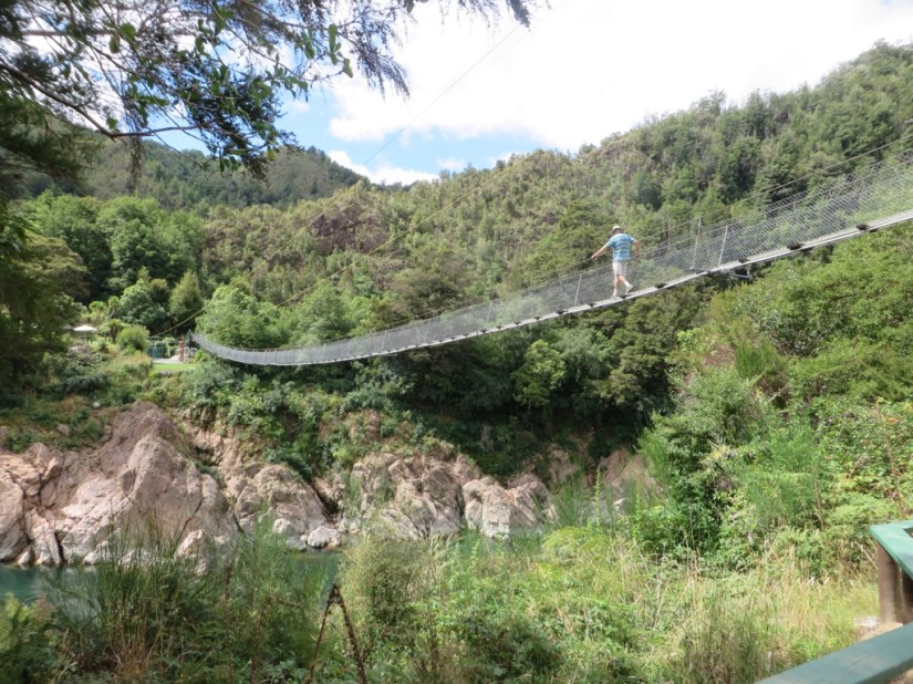 DEC6A670-A0C3-4222-AC0C-F0F093A8EAD2