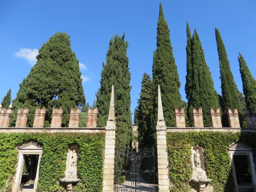 3E9D2736-2947-4D87-A613-B099AD0E494E