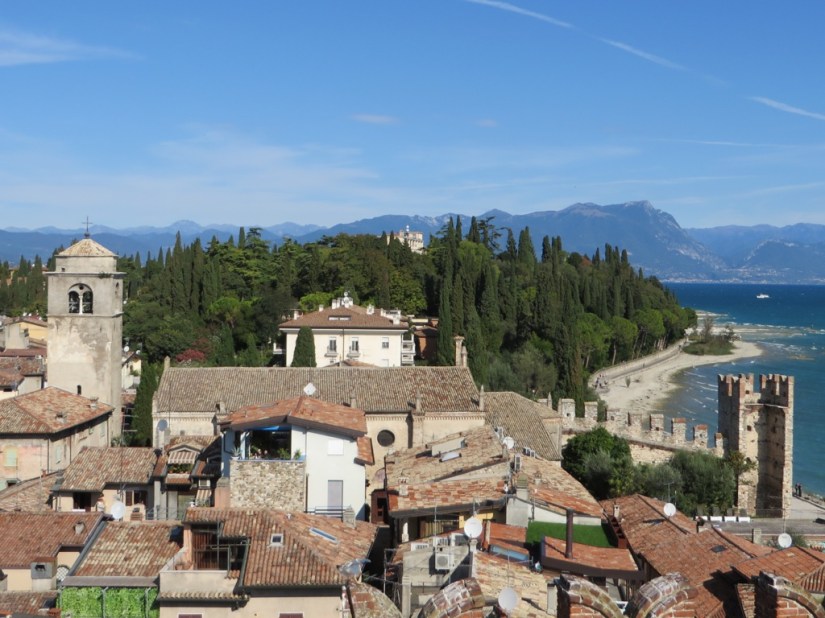 59FC55D0-B1D2-4524-A20E-824B71E1255A