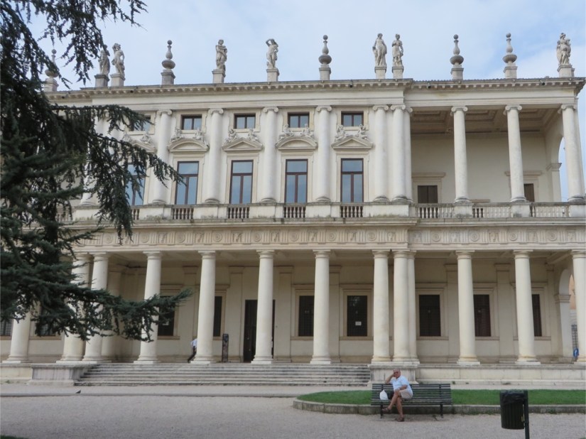 60AF23C1-4129-4715-BE98-11961B384D3E