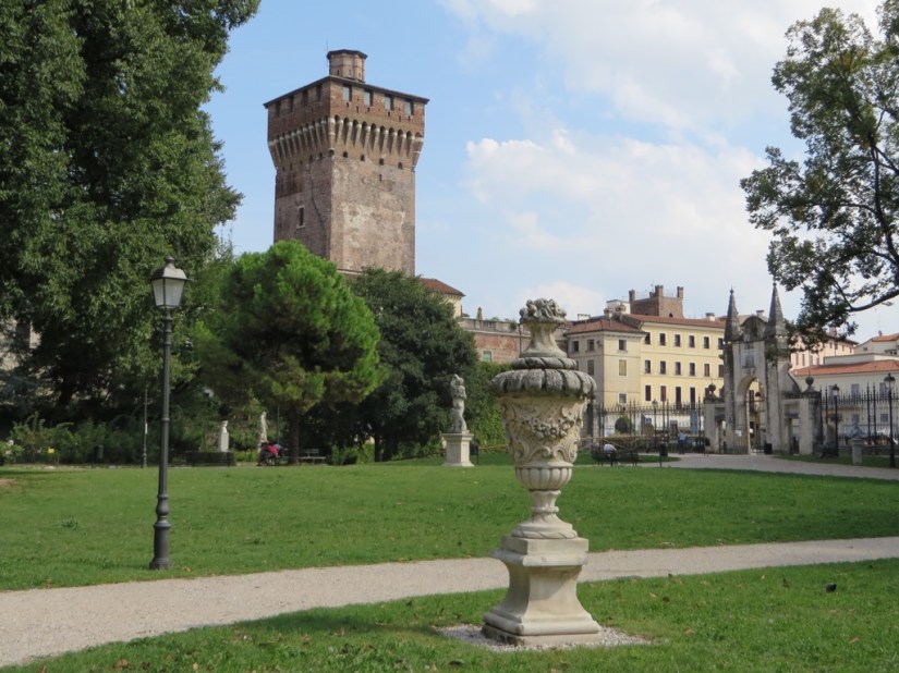 7A8B0DC5-F5B2-4E05-8C93-07205D6B6793