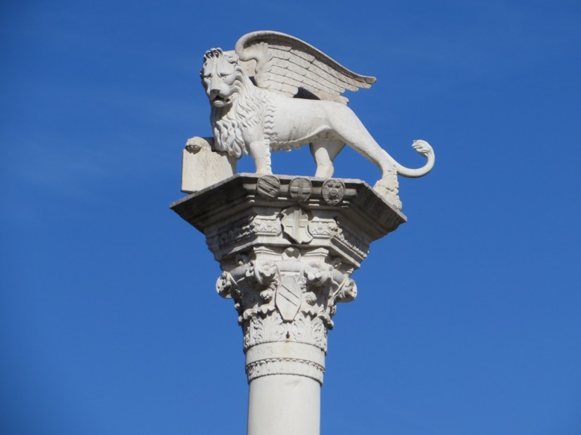 D8B73796-D602-4C01-A5F0-5CC5F63A2668