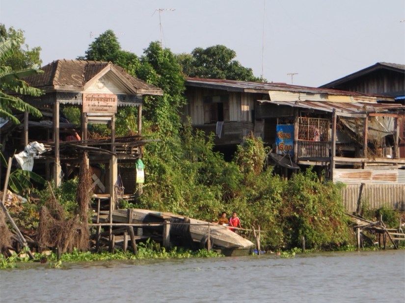 89861627-F8C1-41E1-B913-49763BE8E81E