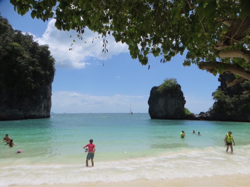 8748350B-96E2-4BDA-9125-D4F54F803A93