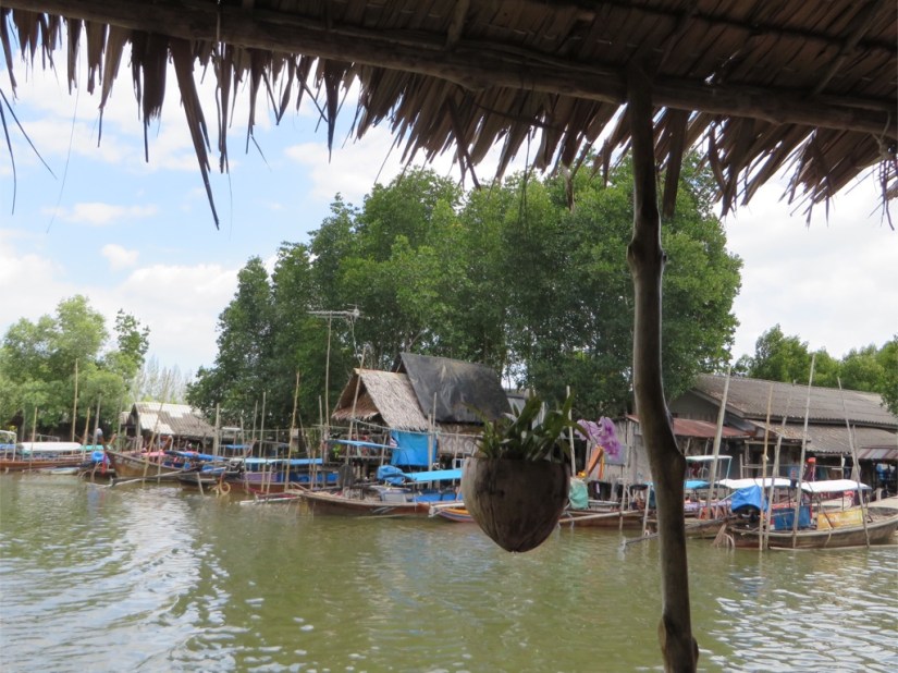 E18CF903-5AD5-46F6-94EF-6F8CBF558769