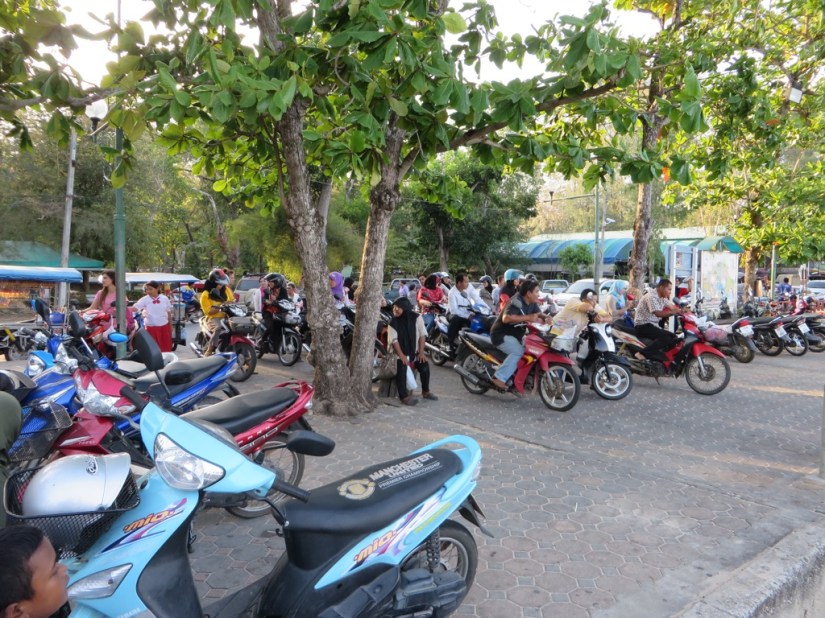 F8C14E3C-5D77-4172-9E49-8490DEF8DAC1