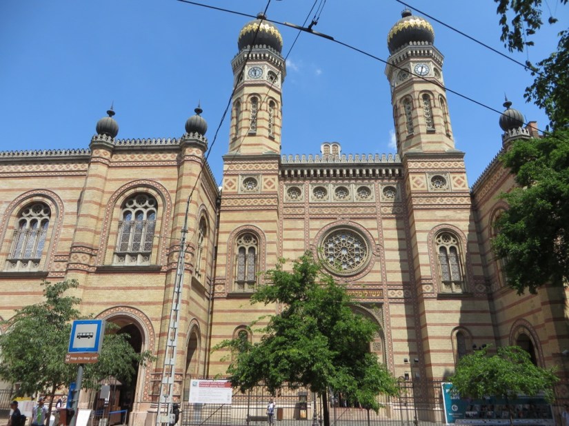 18A88D5C-F075-4E73-B51A-C36BE48671AA