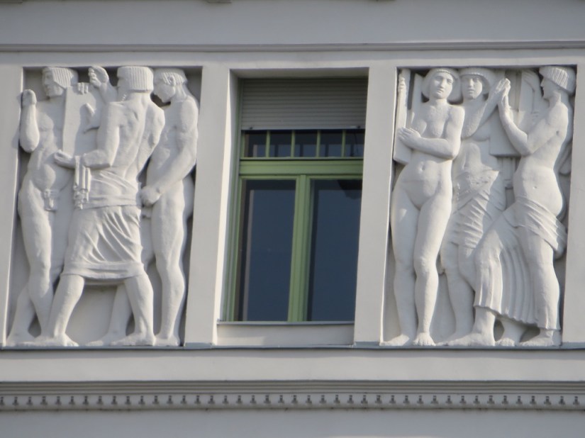 7132FD41-8FBC-4C5A-AA61-933C92C50DC3