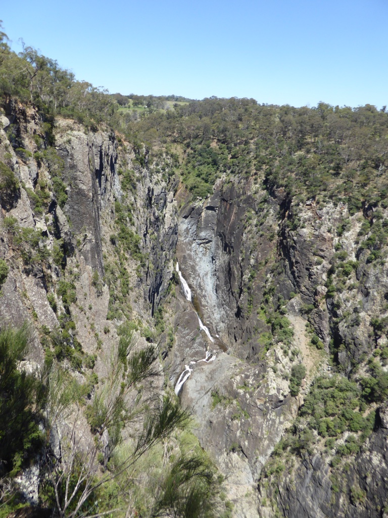 4DBE78E0-FC53-4A05-8FB6-982CE42B1432